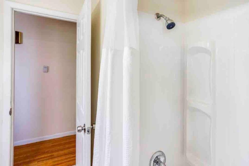 {Hot Tub In Ranch} Mins To Airport/Uofr/Strng/Dwtn Villa Rochester Buitenkant foto