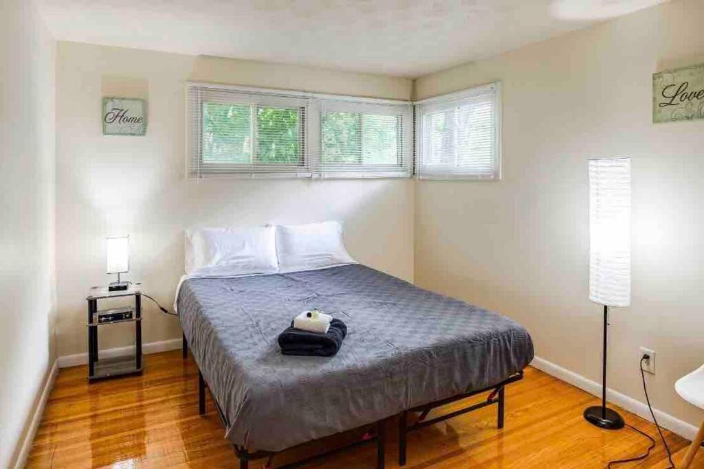{Hot Tub In Ranch} Mins To Airport/Uofr/Strng/Dwtn Villa Rochester Buitenkant foto